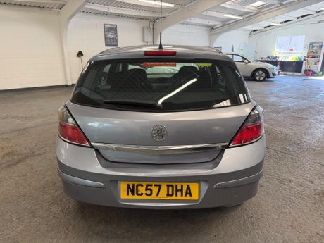 Vauxhall Astra 1.8i 16v Life 5dr 6