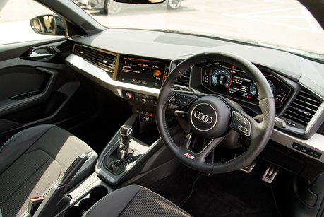 Audi A1 SPORTBACK TFSI S LINE