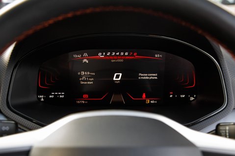 SEAT Arona ECOTSI FR 14