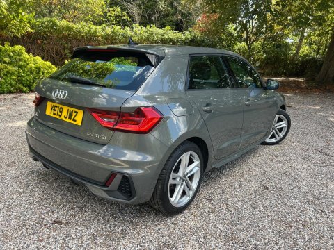 Audi A1 1.5 TFSI 35 S line Sportback Euro 6 (s/s) 5dr 9