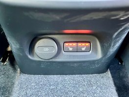 Volvo XC40 2.0 XC40 + B4 MHEV Auto 5dr 60