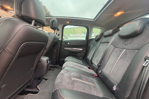 Peugeot 3008 HDI CROSSWAY 1.6 HDi..GLASS ROOF..SAT NAV..HEAD UP DISPLAY..F/S/H 31