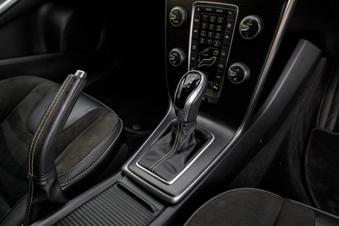 Volvo V40 T2 R-DESIGN NAV PLUS 34