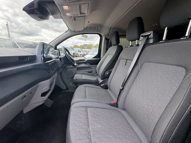 Ford Transit Custom Crew Cab AUTO LWB L2H1 Low Roof Limited 320 Air Con Alloys Sensors Cam EURO 14