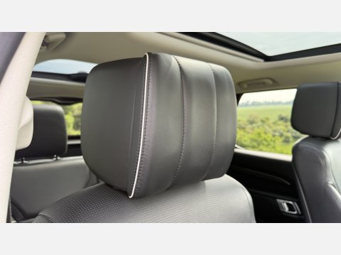 Land Rover Discovery SDV6 HSE LUXURY 29