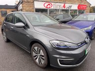 Volkswagen Golf E-GOLF 1