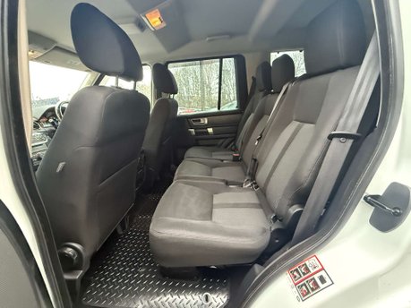 Land Rover Discovery 3.0 Discovery SE SDV6 Auto 4WD 5dr 37