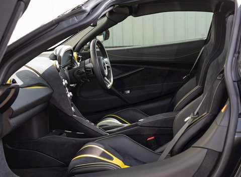 McLaren 720S Peformance 16