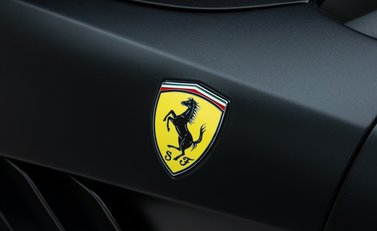 Ferrari GTC4 Lusso T 32