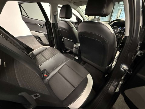 Kia Stonic 1.0 Stonic 3 ISG Semi-Auto 5dr 35