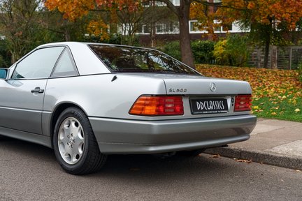 Mercedes-Benz SL Series SL500 11