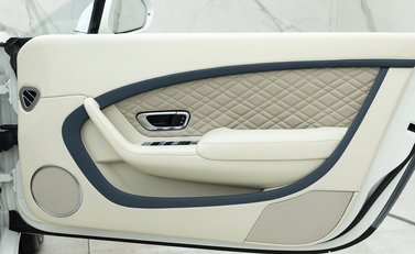 Bentley Continental GT V8 S Convertible Galene Edition 24