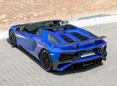 Lamborghini Aventador SV LP750-4 Roadster 5