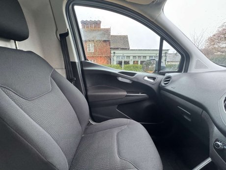 Ford Transit Courier 1.0 Transit Courier Trend 23