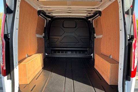 Ford Transit Custom 300 Active L1 170 ps Selectshift Panel Van - Tailgate & Twin Side Doors 15