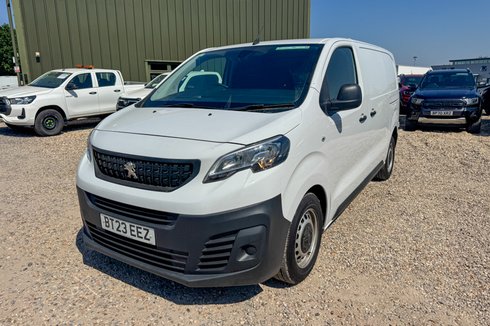 Peugeot Expert MWB L2H1 Bluehdi Professional Premium Plus Air Con Cruise SELECT