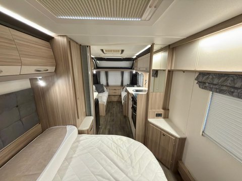 Coachman Acadia 575  32