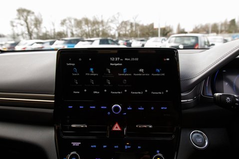 Hyundai IONIQ PREMIUM 24