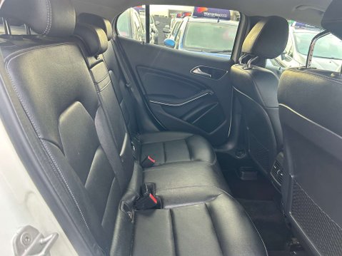 Mercedes-Benz GLA 2.1 GLA 200 D Sport 5dr 34