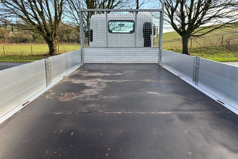 Isuzu Grafter N35.125T Dropside Truck 11