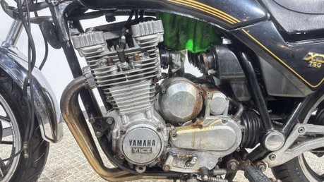 Yamaha XJ MAXIM 1981 32K PROJECT CLASSIC BIKE 750CC PARTS BIKE BREAKER 25