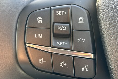 Ford Transit 350 Limited L3H3 165 ps Panel Van 30