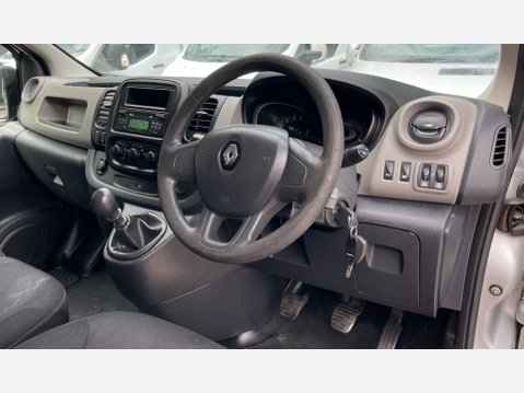 Renault Trafic 1.6 dCi ENERGY 29 Business+ Panel Van 5dr Diesel Manual LWB Standard Roof E 24