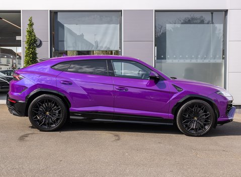 Lamborghini Urus SE 3