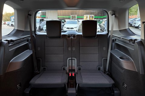 Volkswagen Touran SE TDI BMT -APPLE CAR PLAY-£35 ROAD TAX -9 SERVICES -PARK PILOT-240V SOCKET 17