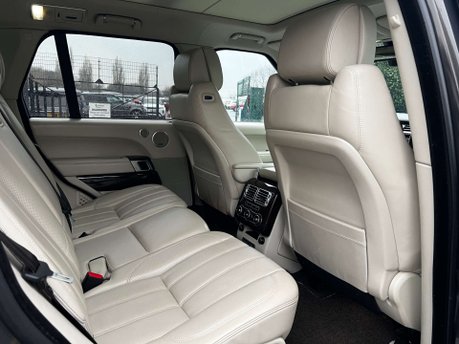 Land Rover Range Rover 3.0 Range Rover Vogue TDV6 Auto 4WD 5dr 16