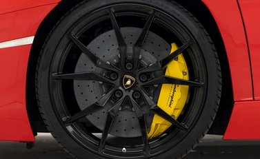Lamborghini Aventador LP 700-4 Pirelli Edition 10