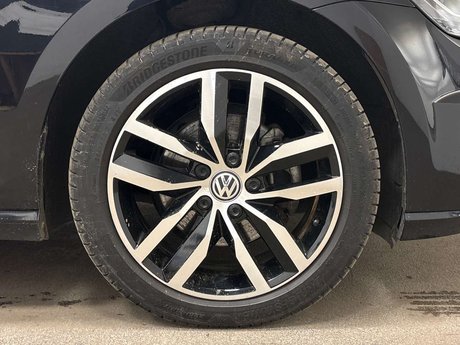 Volkswagen Golf e-Golf 5dr 5