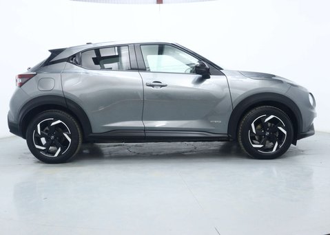 Nissan Juke 1.6 N-Connecta SUV 5dr Petrol Hybrid Auto Euro 6 (143 ps) 13