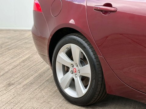 Jaguar XF 2.0 XF Portfolio D AWD Auto 4WD 4dr 9
