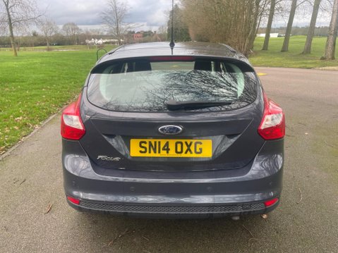 Ford Focus 1.6 Titanium Navigator Powershift Euro 5 5dr 8