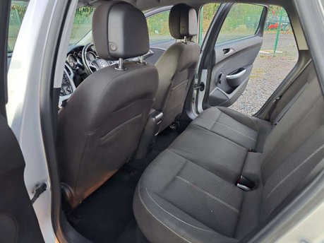 Vauxhall Astra 1.6 16v SRi Auto Euro 5 5dr 27
