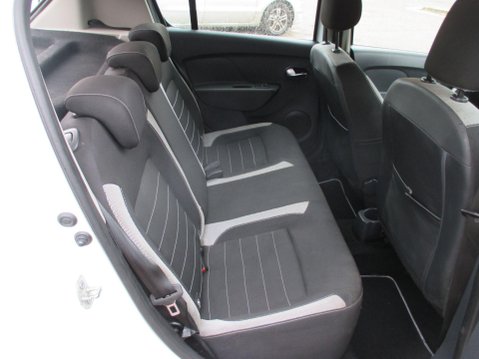 Dacia Sandero Stepway 0.9 TCe Comfort Euro 6 (s/s) 5dr 29