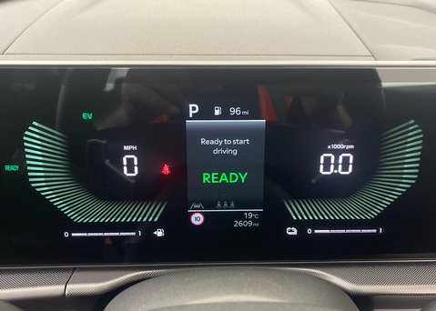 Kia Sportage 1.6 T-GDi HEV PURE 14