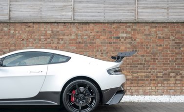 Aston Martin Vantage GT8 27