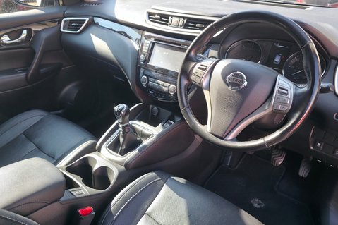 Nissan Qashqai DCI TEKNA.. 8 SERVICES.. 1 PREVIOUS KEEPER.. £20 ROAD TAX.. 70MPG..STUNNING 11