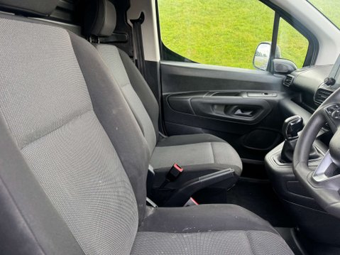 Vauxhall Combo 1.5 Combo 2300 Sportive S/S 7