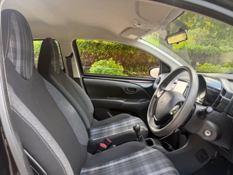 Peugeot 108 1.0 Active Euro 6 5dr 11