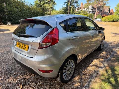 Ford Fiesta 1.0 Fiesta Titanium 5dr 3