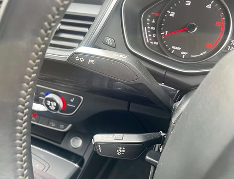 Audi Q5 2.0 Q5 Black Edition 40 TDI Quattro Semi-Auto 4WD 5dr 15