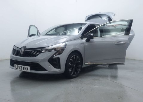 Renault Clio 1.6 Clio Techno E-Tech HEV Auto 5dr 54