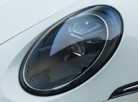 Porsche 911 Carrera 4 GTS (992) 35