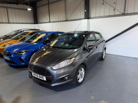 Ford Fiesta 1.0T EcoBoost Zetec Euro 6 (s/s) 5dr 3