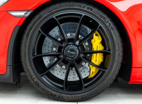 Porsche 911 GT3 (991.2) 22
