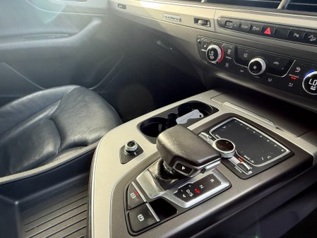 Audi Q7 TDI QUATTRO SE 34
