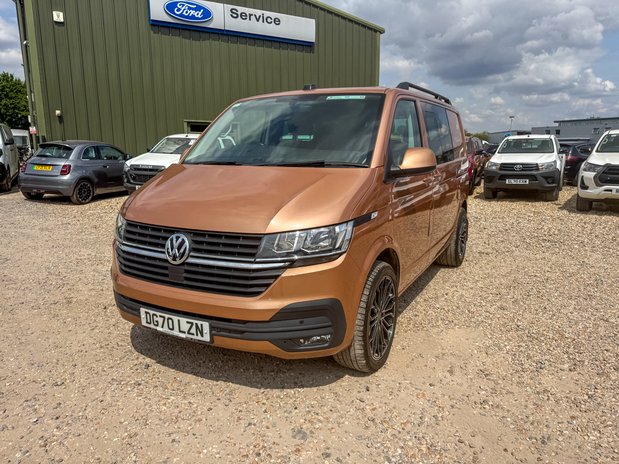 Volkswagen Transporter Crew Cab [SOLD MT] SWB L1H1 Highline Twin Side Doors SELECT 3